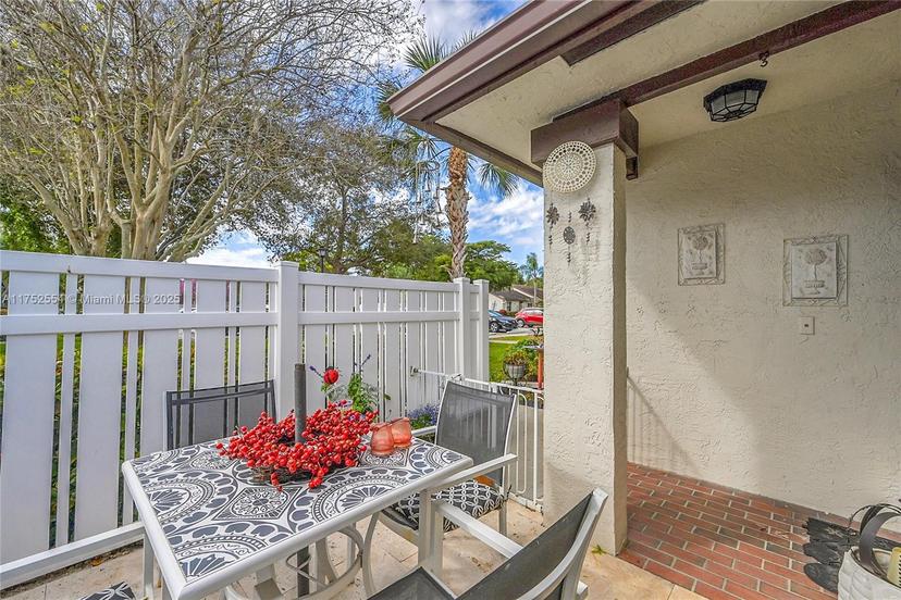 Picture of 3340 S Carambola Cir S # 0, Coconut Creek FL 33066