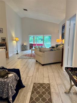 Picture of 685 SW 198Th Ter, Pembroke Pines, FL 33029