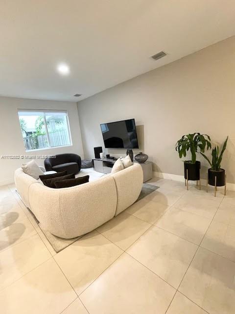 Picture of 10239 NW 71St Ter, Doral FL 33178
