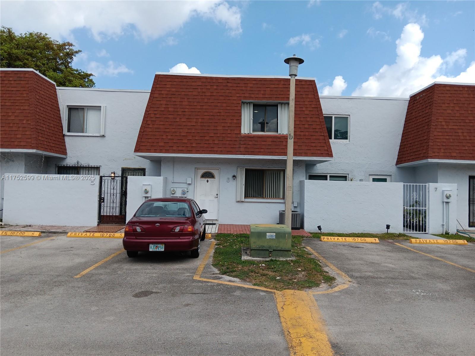 Picture of 10700 NW 7Th St # 6A, Miami, FL 33172