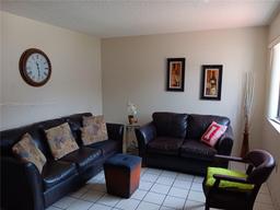Picture of 10700 NW 7Th St # 6A, Miami, FL 33172