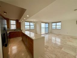 Picture of 770 Claughton Island Dr # 15, Miami, FL 33131