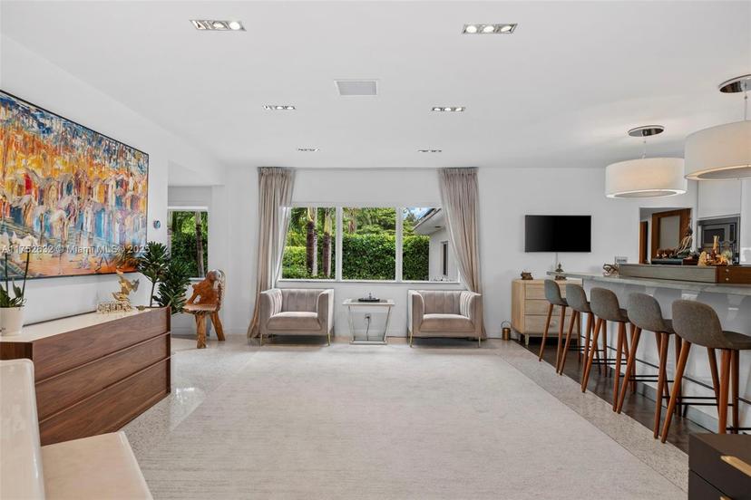 Picture of 265 Fairway Dr, Miami Beach FL 33141
