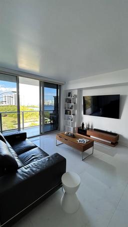 Picture of 16385 Biscayne Blvd # 1002, North Miami Beach, FL 33160