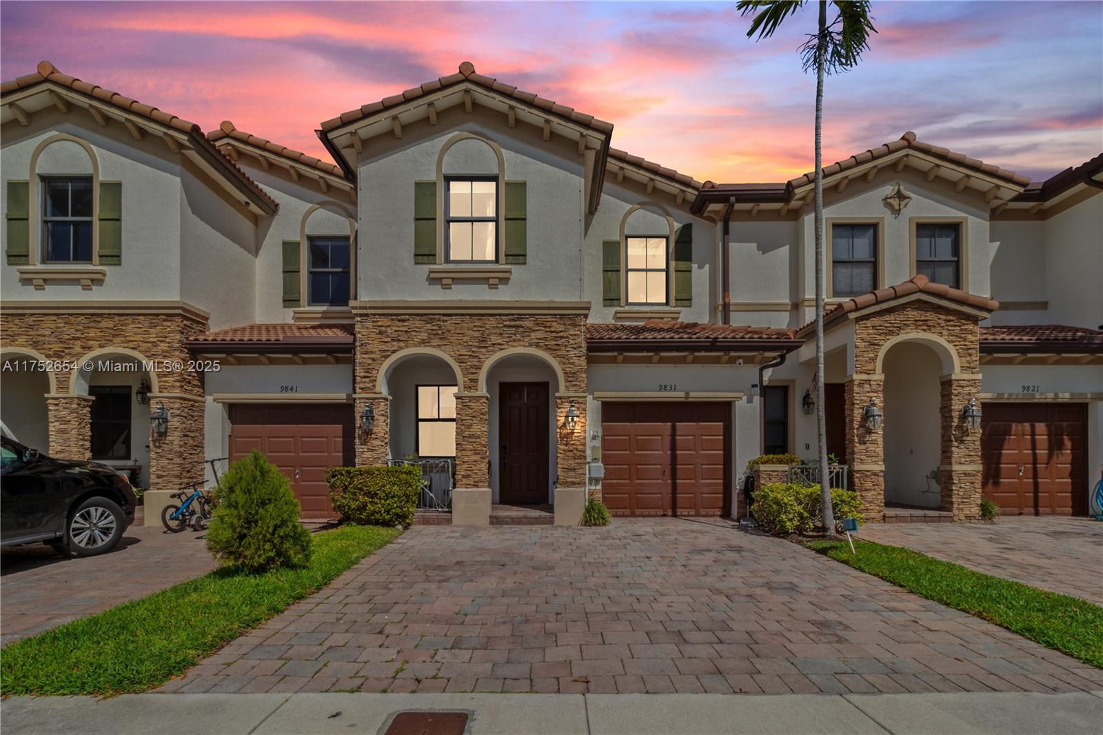 Picture of 9831 NW 88Th Ter, Doral, FL 33178
