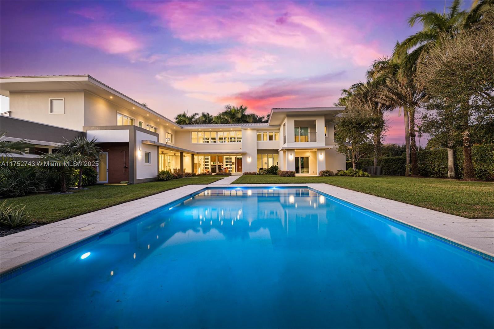 Picture of 6080 SW 88Th St, Pinecrest, FL 33156