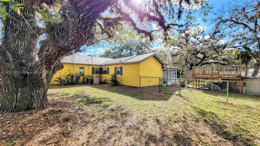 Picture of 260 Fraser Ave, La Belle FL 33935