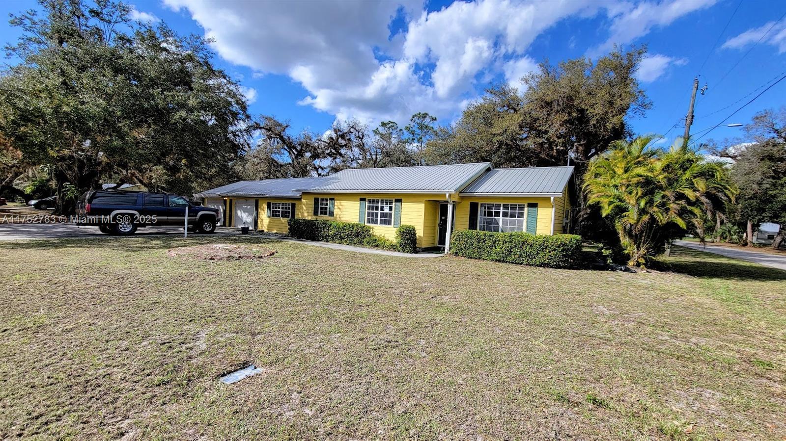 Picture of 260 Fraser Ave, La Belle, FL 33935