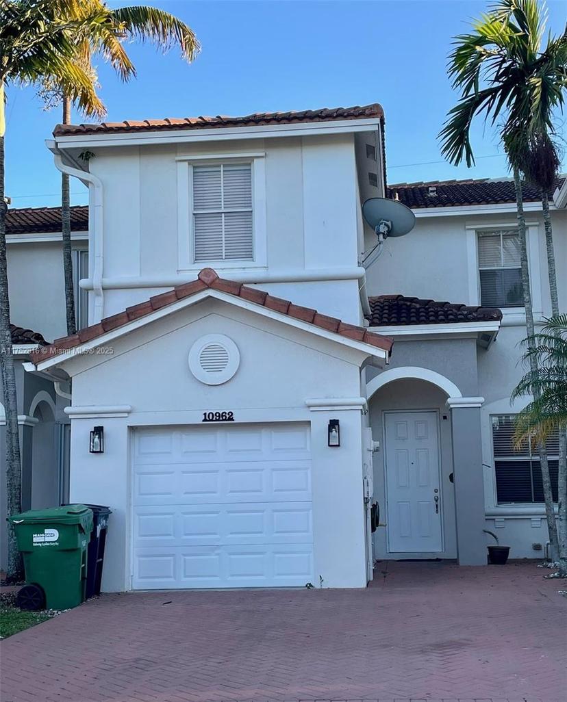 Picture of 10962 SW 247Th Ter # 0, Homestead FL 33032