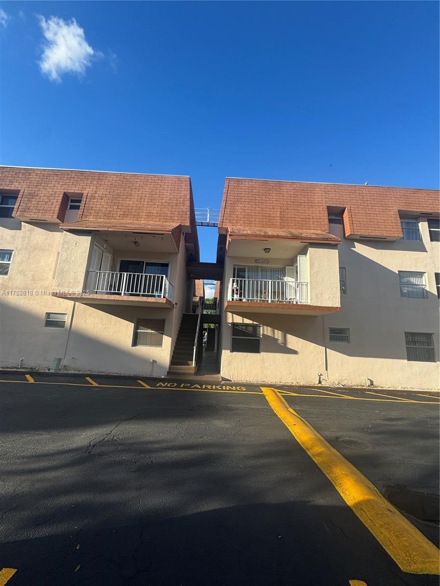Picture of 1570 W 46Th St # 232, Hialeah, FL 33012