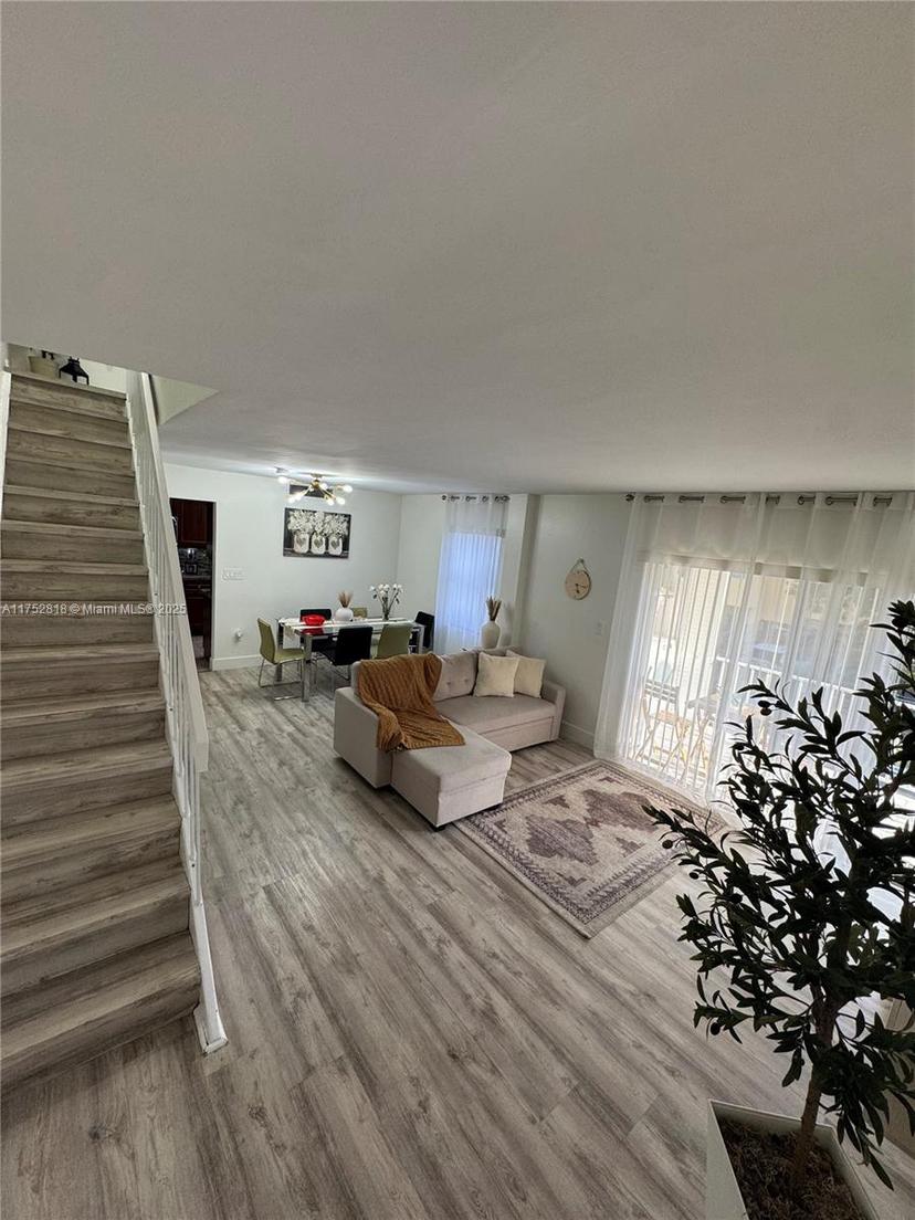 Picture of 1570 W 46Th St # 232, Hialeah FL 33012