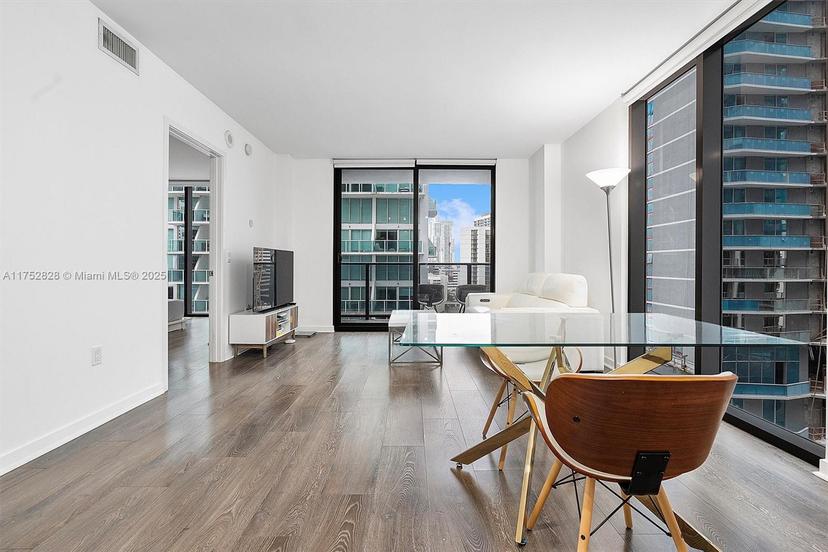 Picture of 31 SE 6Th St # 2008, Miami FL 33131