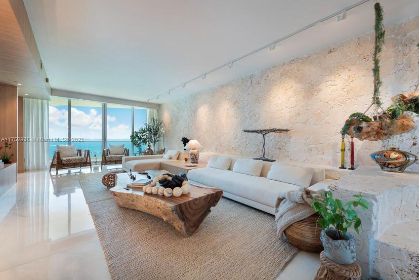 Picture of 16901 Collins Ave # 2703, Sunny Isles Beach FL 33160