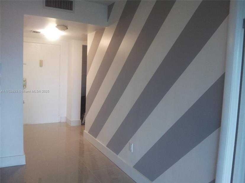 Picture of 1470 NE 123Rd St # A204, North Miami FL 33161