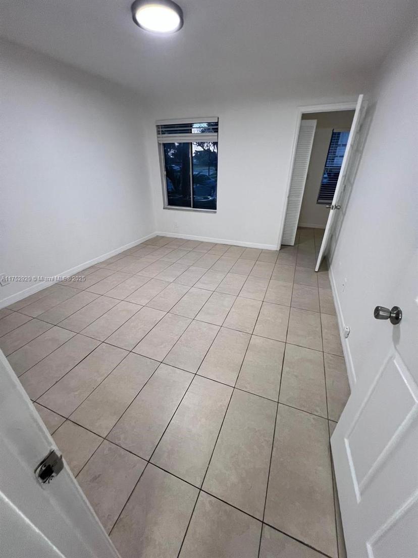 Picture of 3340 N Pinewalk Dr N # 1514, Margate FL 33063