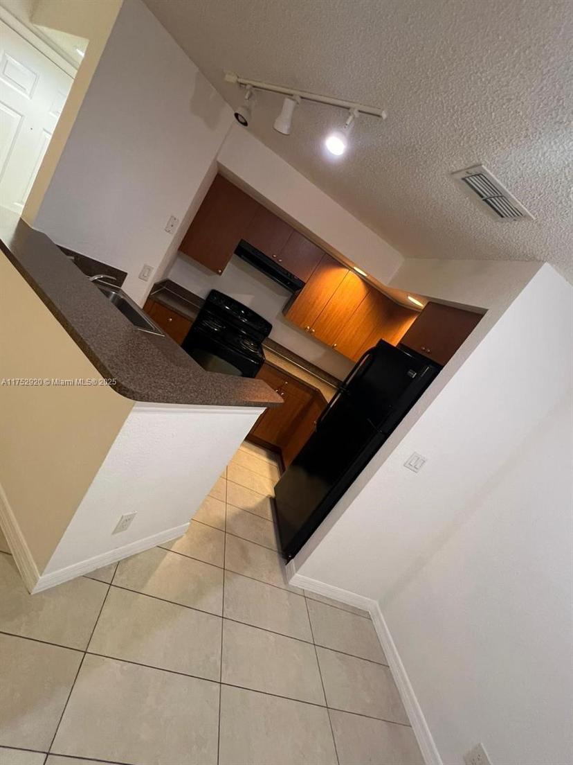 Picture of 3340 N Pinewalk Dr N # 1514, Margate FL 33063