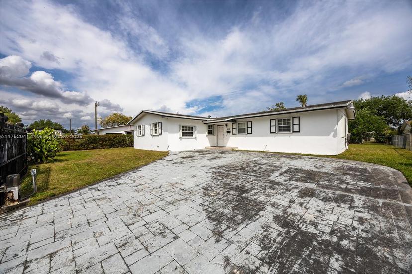 Picture of 19821 NE 13Th Ct, Miami FL 33179