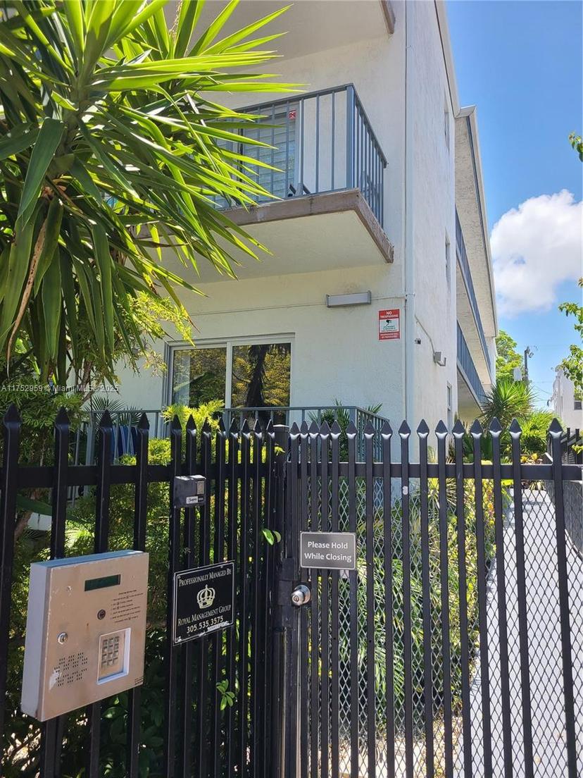 Picture of 750 Michigan Ave # 203, Miami Beach FL 33139