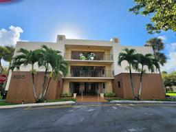 Picture of 8015 SW 107Th Ave # 119, Miami, FL 33173