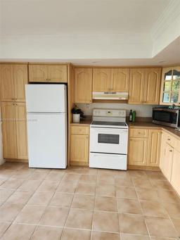 Picture of 8015 SW 107Th Ave # 119, Miami, FL 33173