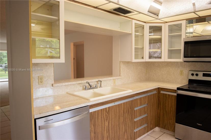 Picture of 2001 Granada Dr # N2, Coconut Creek FL 33066