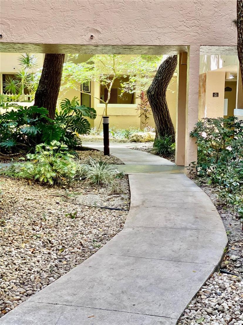 Picture of 6800 Cypress Rd # 408, Plantation FL 33317