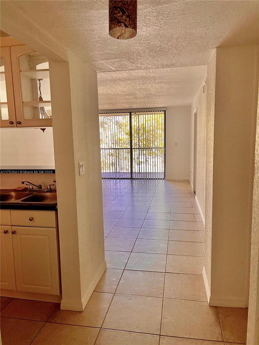 Picture of 6800 Cypress Rd # 408, Plantation FL 33317