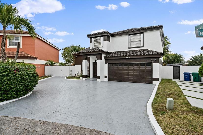 Picture of 19931 NW 82Nd Ct, Hialeah FL 33015