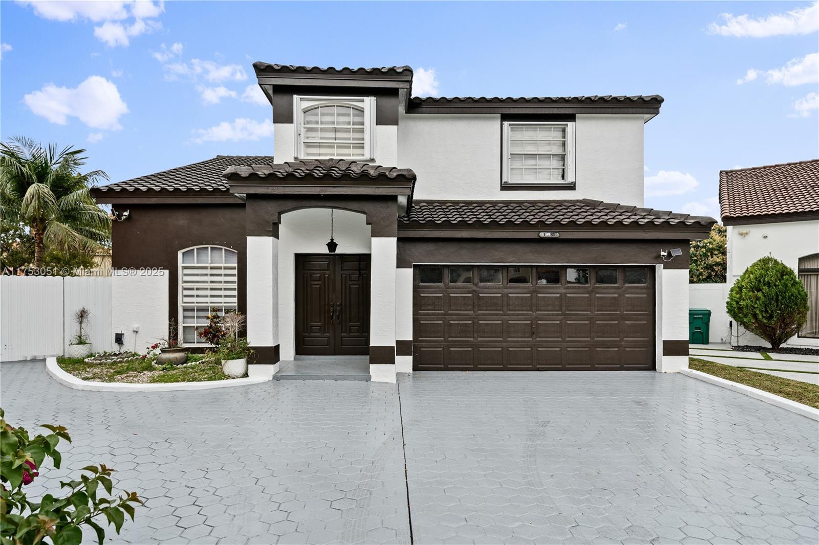 Picture of 19931 NW 82Nd Ct, Hialeah, FL 33015