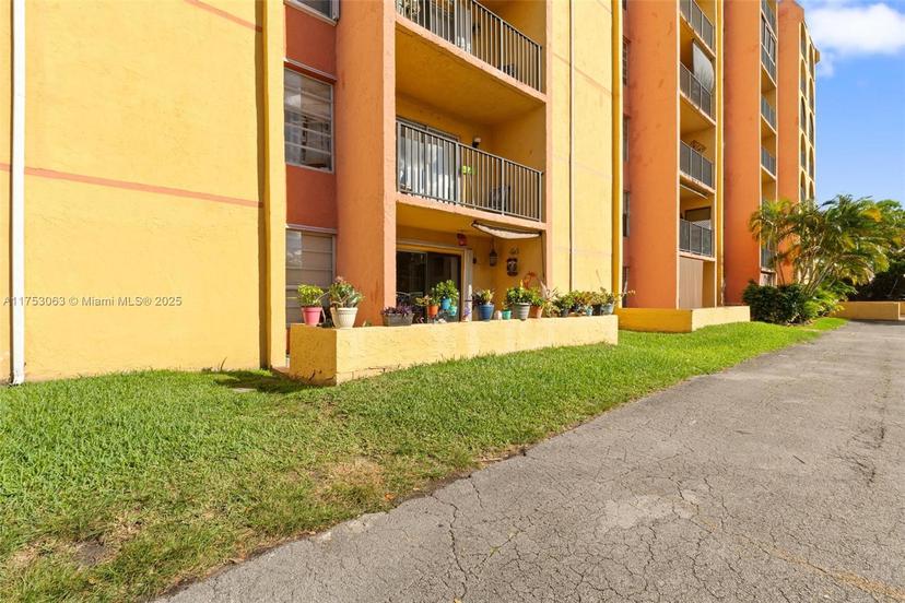Picture of 4801 NW 7Th St # 16, Miami FL 33126