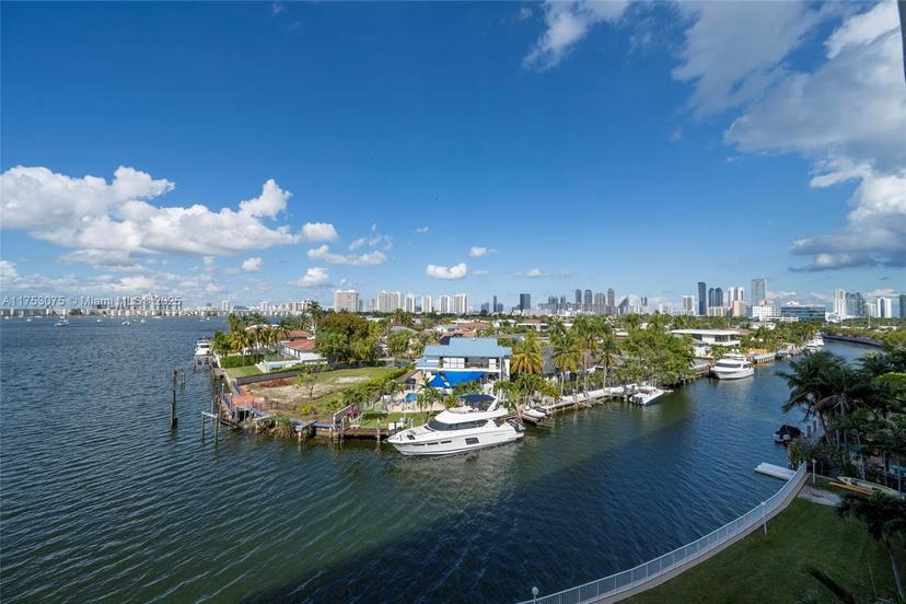 Picture of 2841 NE 163Rd St # 605, North Miami Beach FL 33160