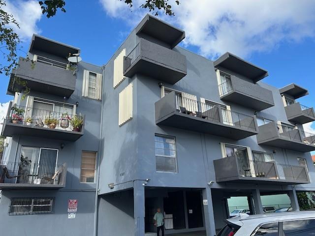 Picture of 6580 W Flagler St # 202, Miami, FL 33144