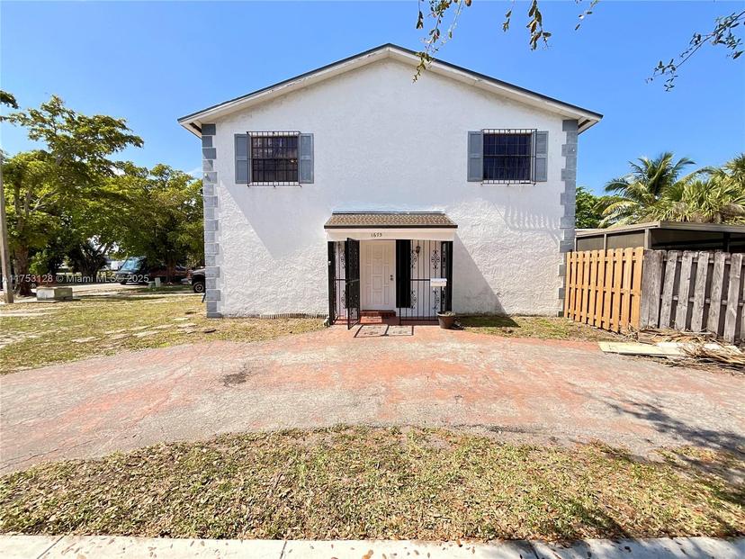 Picture of 1675 W 68Th St, Hialeah FL 33014