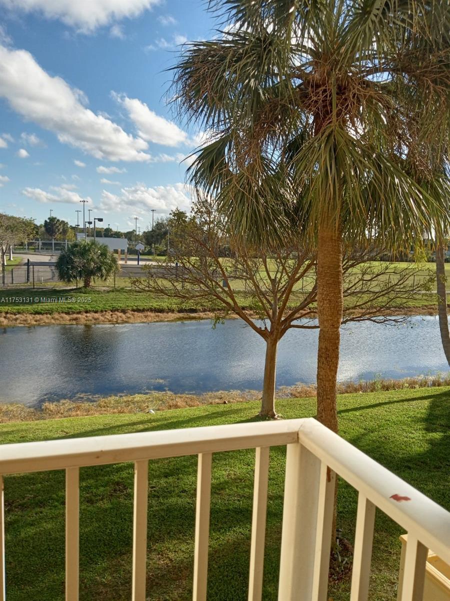 Picture of 3940 NW 42Nd Ave # 213, Lauderdale Lakes, FL 33319