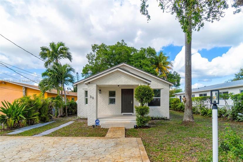Picture of 30 SW 7Th St, Hallandale Beach FL 33009