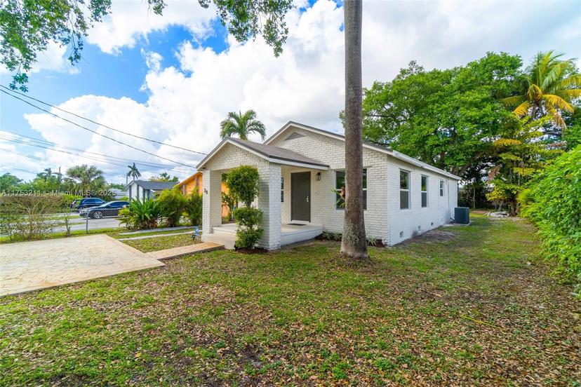 Picture of 30 SW 7Th St, Hallandale Beach FL 33009