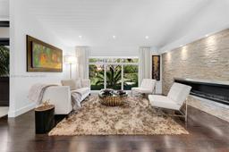 Picture of 6220 Rolling Road Dr, Pinecrest, FL 33156