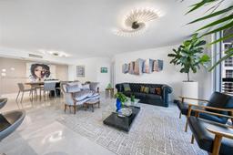 Picture of 19195 NE 36Th Ct # 909, Aventura, FL 33180