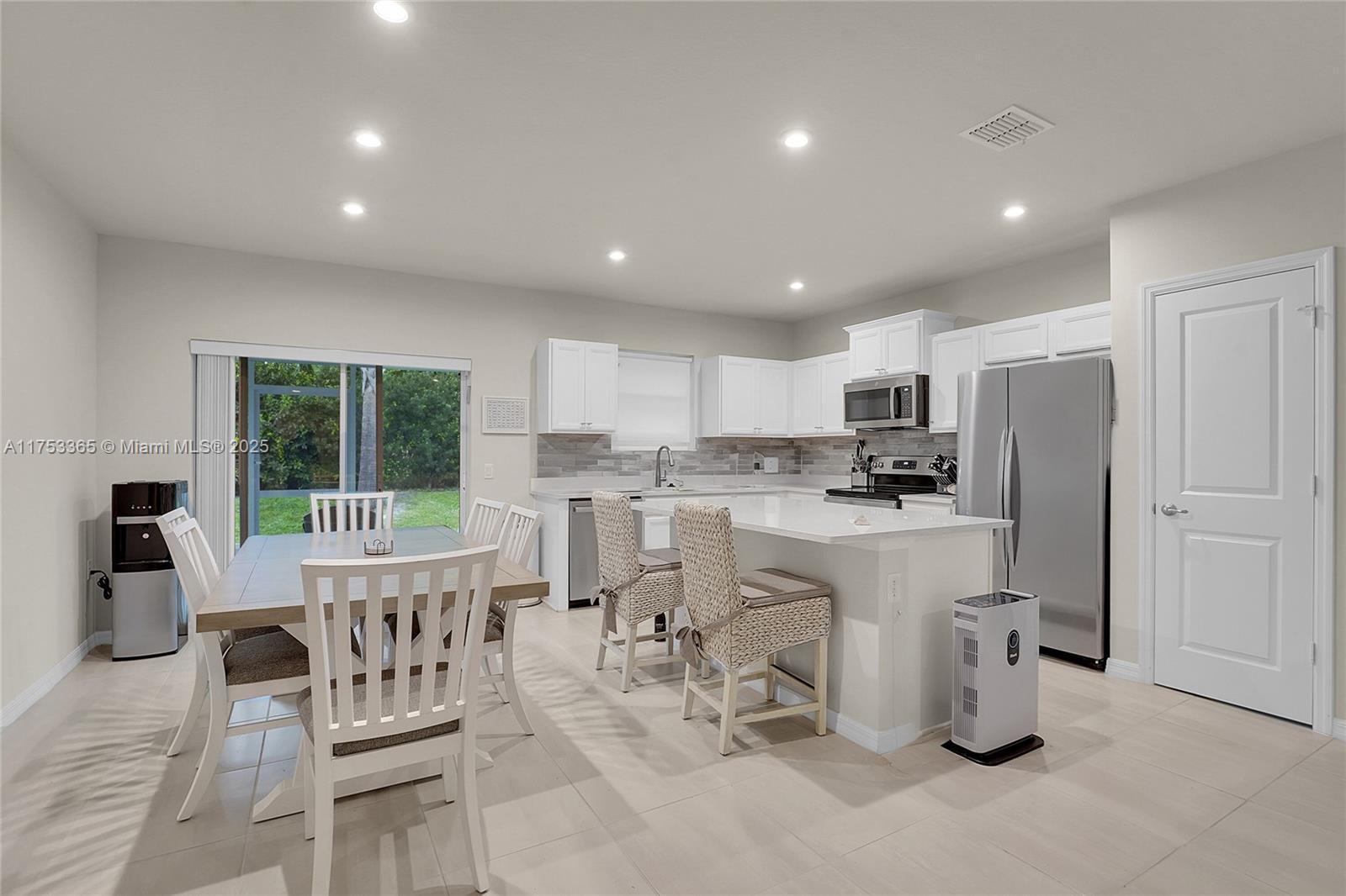Picture of 3705 Bennington Ln, Fort Pierce, FL 34981