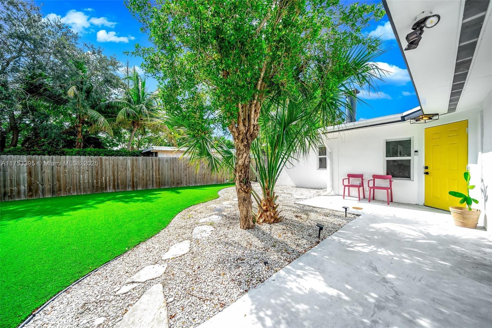 Picture of 362 Glouchester St, Boca Raton, FL 33487