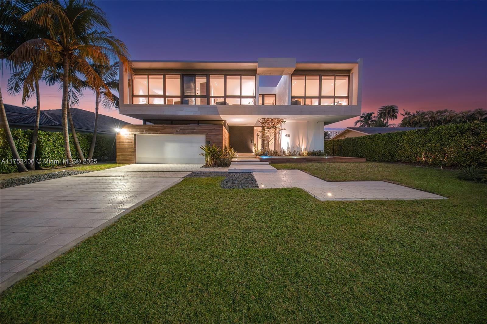 Picture of 418 Sunset Dr, Hallandale Beach, FL 33009