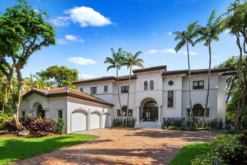 Picture of 136 Paloma Dr, Coral Gables FL 33143