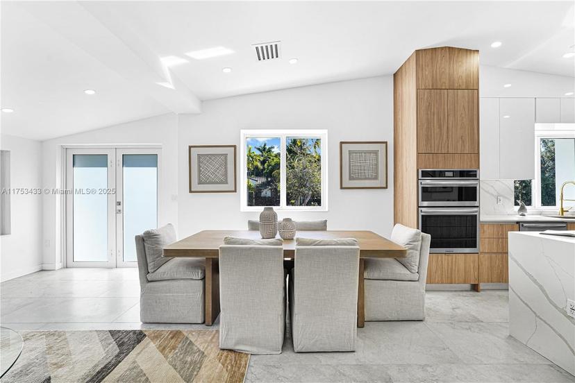 Picture of 745 W 51St St, Miami Beach FL 33140