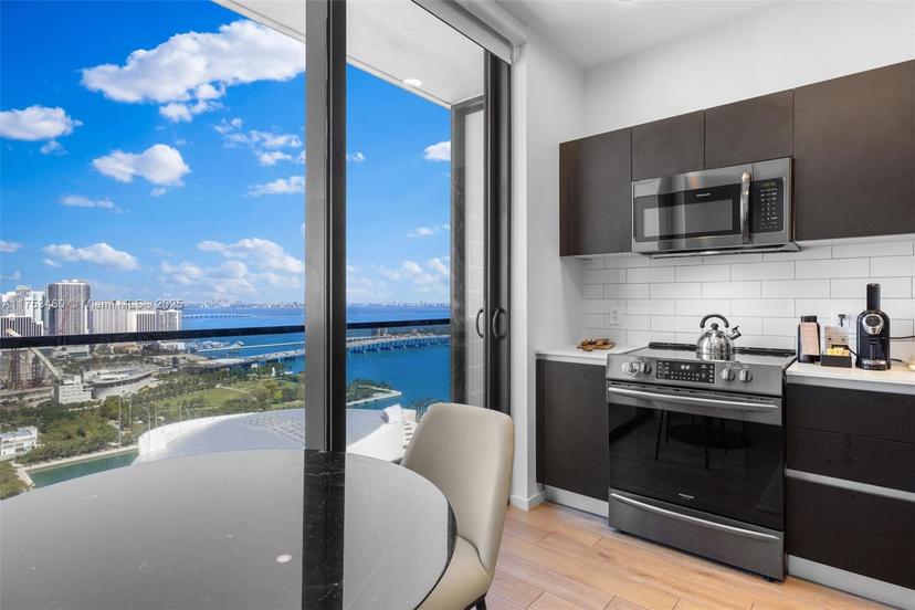 Picture of 398 NE 5Th St # 2904, Miami FL 33132