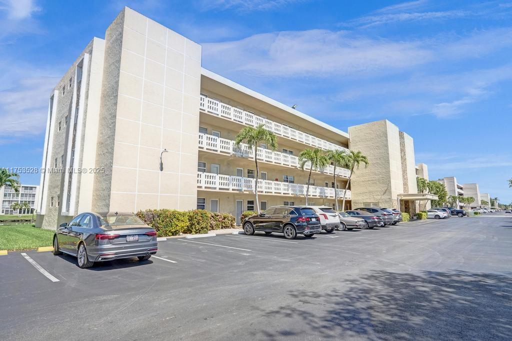 Picture of 205 SE 11Th Ter # 203, Dania Beach, FL 33004