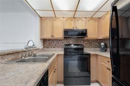 Picture of 10395 SW 154Th Cir Ct # 100, Miami, FL 33196