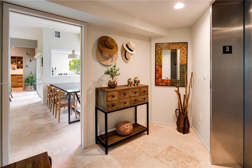 Picture of 2699 Tigertail Ave # 34, Coconut Grove FL 33133