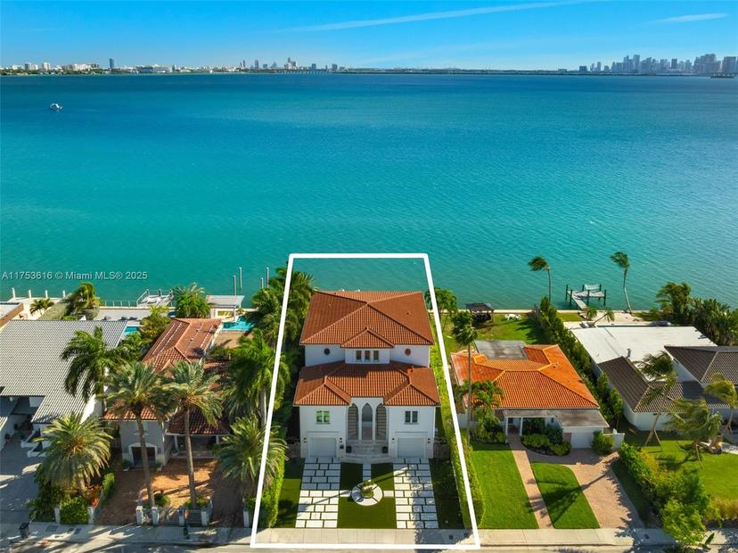 Picture of 1460 S Treasure Dr, North Bay Village FL 33141