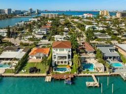 Picture of 1460 S Treasure Dr, North Bay Village, FL 33141