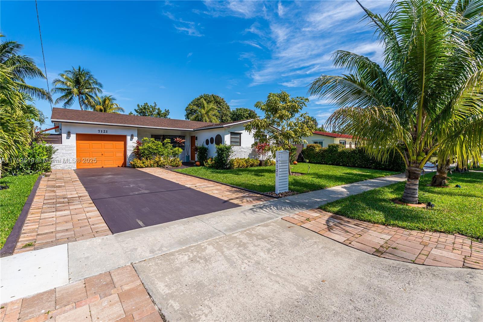 Picture of 7121 Buchanan St, Hollywood, FL 33024